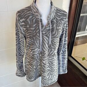 Multiples Fuzzy Pullover